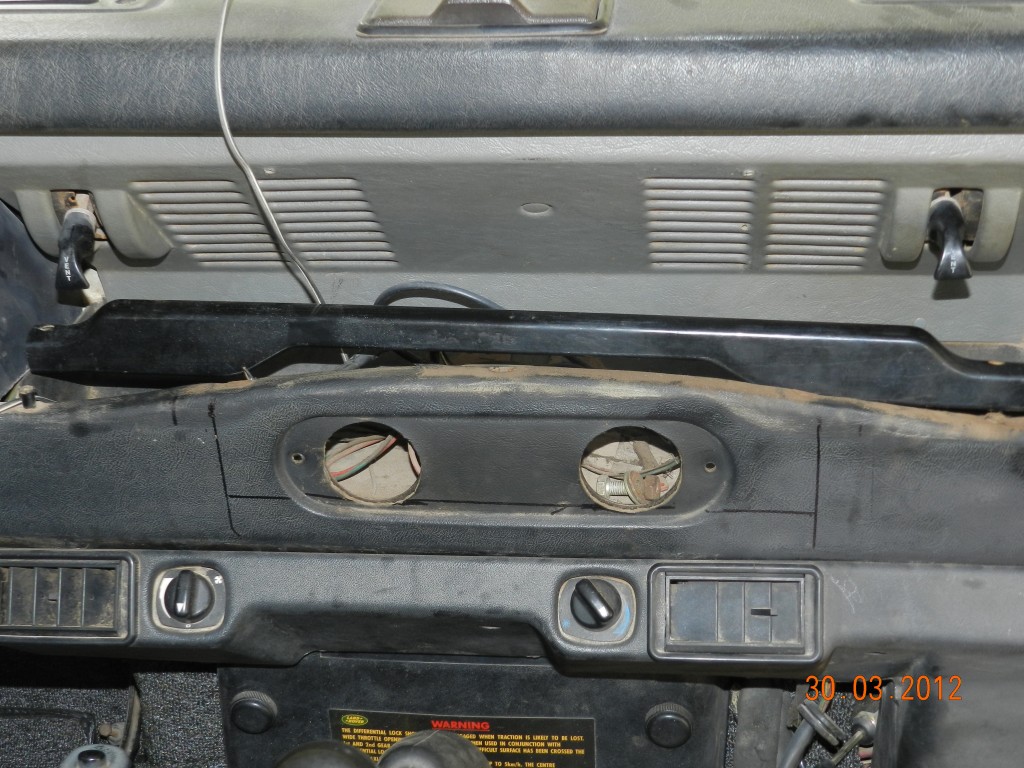MUDSTUFF Dash Console | overlandrover-westafrica.net
